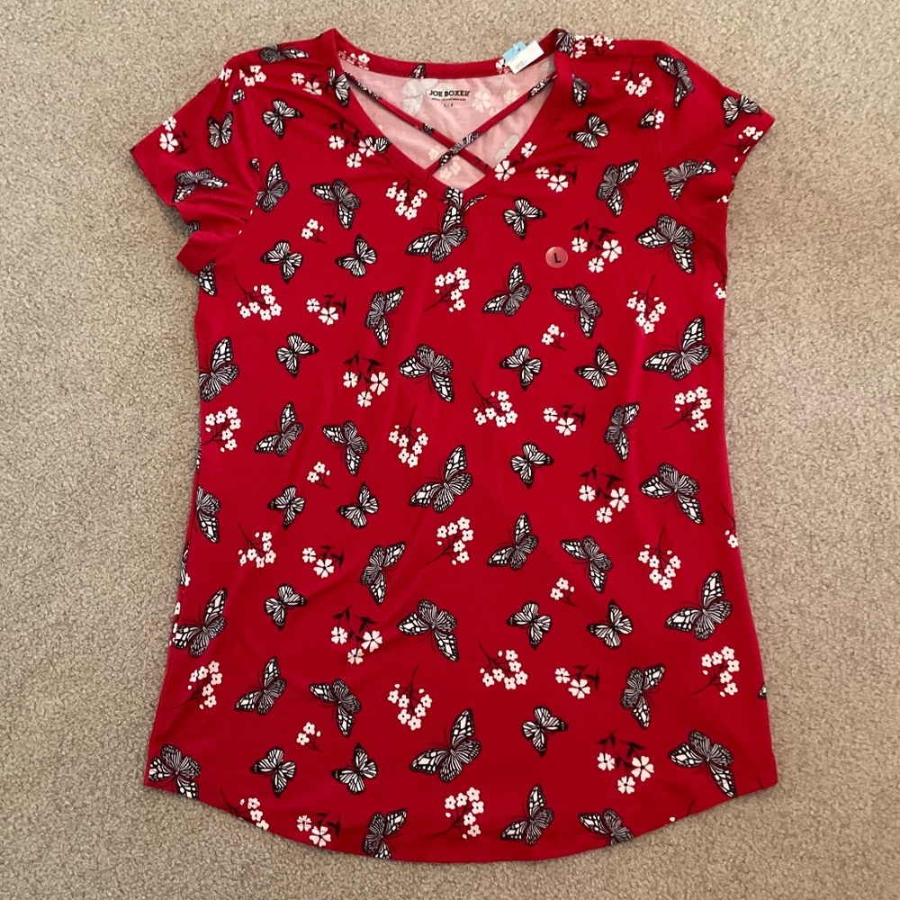 size L, bust up to 38 inches, pretty red with butterflies 🦋 shirt,new condition